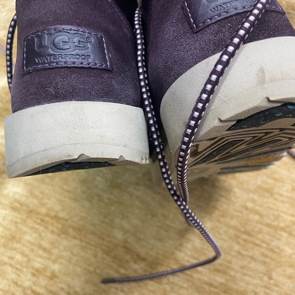 Uggs ankle boots 🥾 lace up, faux fur, non-slip, ladies size 6 - Picture 6 of 9